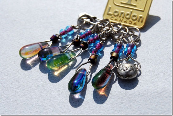 hand knitting Canadian stitch markers glass bead cat sparkle
