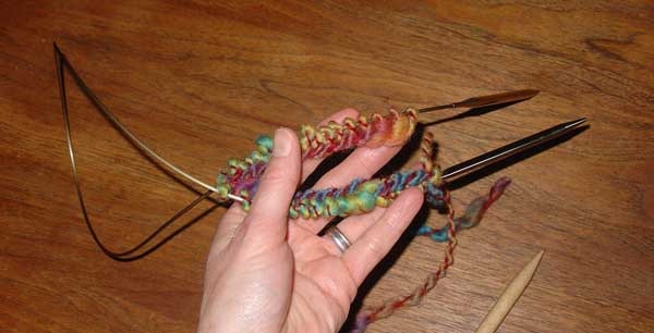 how to do magic loop with a circular knitting needle step 3