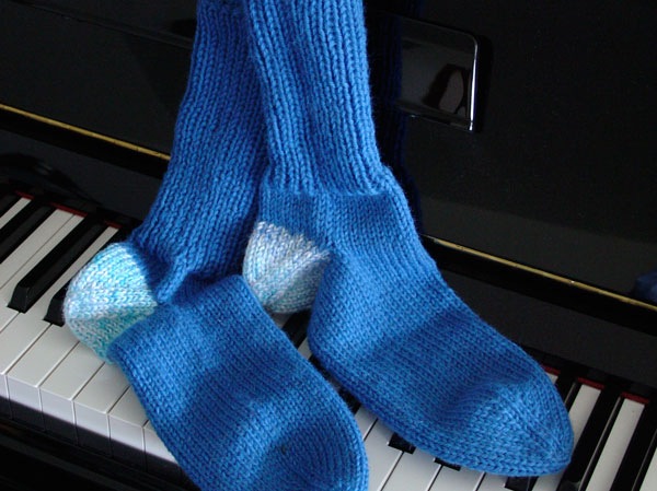 Machine knit socks  with afterthought heel on a yamaha piano