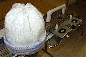 easy bulky standard machine knit stocking hat