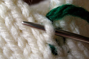 vertical-woven-knit-knitting-seam-up-through-left-knot